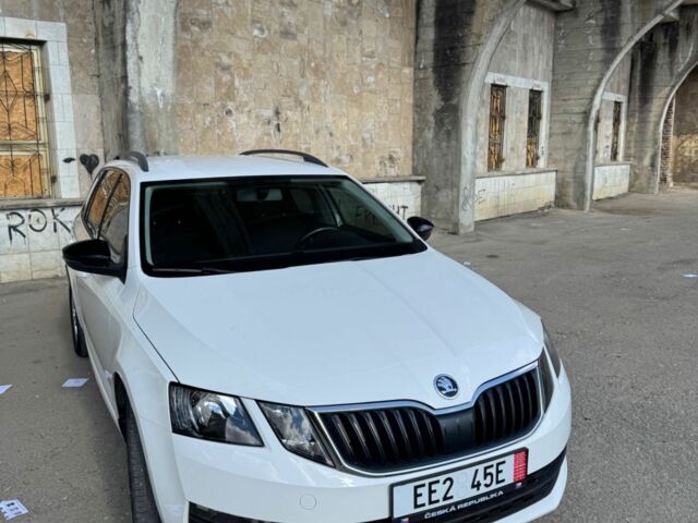 Білий Шкода Октавія, об'ємом двигуна 1.6 л та пробігом 278 тис. км за 11499 $, фото 3 на Automoto.ua