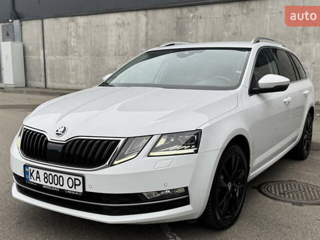 Белый Шкода Октавия, объемом двигателя 1.6 л и пробегом 196 тыс. км за 15499 $, фото 9 на Automoto.ua
