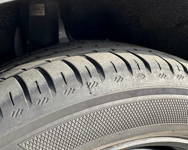 Білий Шкода Октавія, об'ємом двигуна 1.6 л та пробігом 249 тис. км за 14000 $, фото 19 на Automoto.ua