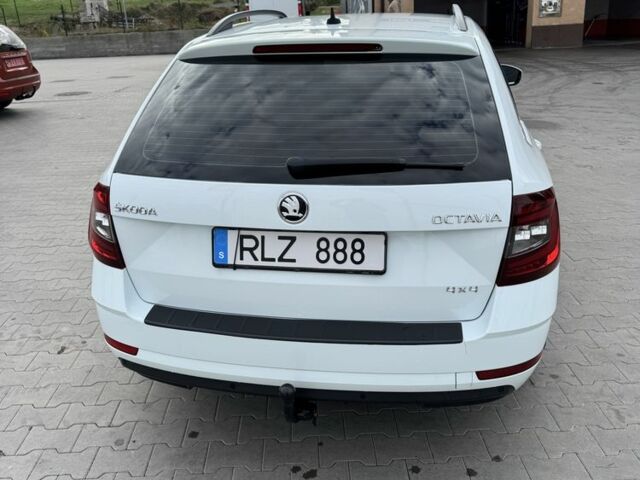 Білий Шкода Октавія, об'ємом двигуна 2 л та пробігом 280 тис. км за 12300 $, фото 7 на Automoto.ua
