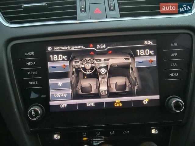 Білий Шкода Октавія, об'ємом двигуна 1.6 л та пробігом 218 тис. км за 13500 $, фото 18 на Automoto.ua