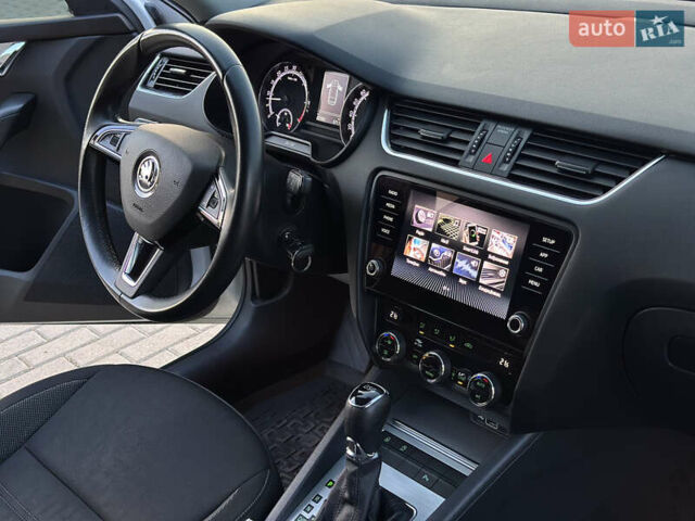 Белый Шкода Октавия, объемом двигателя 2 л и пробегом 257 тыс. км за 14000 $, фото 23 на Automoto.ua