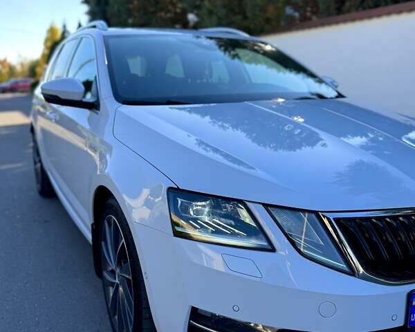 Шкода Октавия 2019 в Ровно на Automoto.ua Белый Шкода Октавия, объемом двигателя 1.97 л и пробегом 226 тыс. км за 18450 $, фото 15 на Automoto.ua