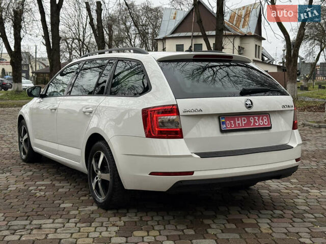 Белый Шкода Октавия, объемом двигателя 2 л и пробегом 197 тыс. км за 14200 $, фото 16 на Automoto.ua
