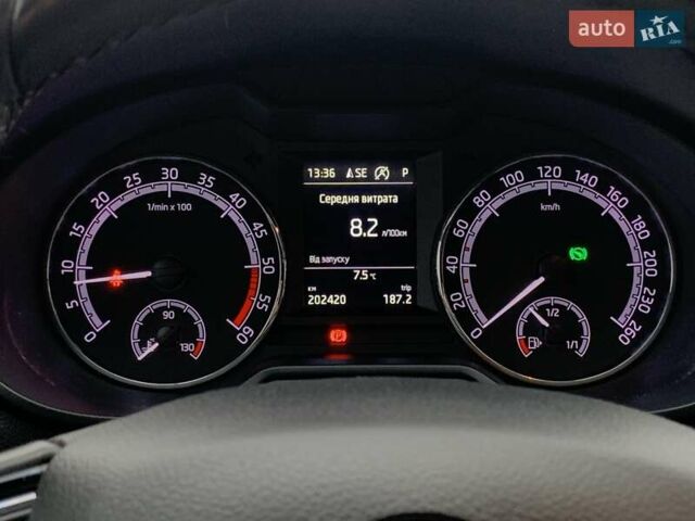 Білий Шкода Октавія, об'ємом двигуна 1.6 л та пробігом 202 тис. км за 16655 $, фото 45 на Automoto.ua