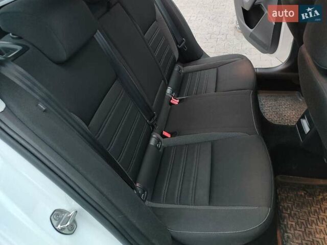 Білий Шкода Октавія, об'ємом двигуна 1.97 л та пробігом 198 тис. км за 14750 $, фото 31 на Automoto.ua