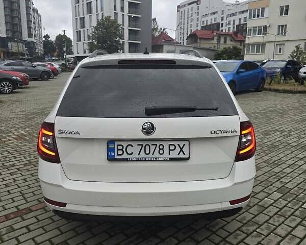 Білий Шкода Октавія, об'ємом двигуна 1.6 л та пробігом 185 тис. км за 16300 $, фото 6 на Automoto.ua