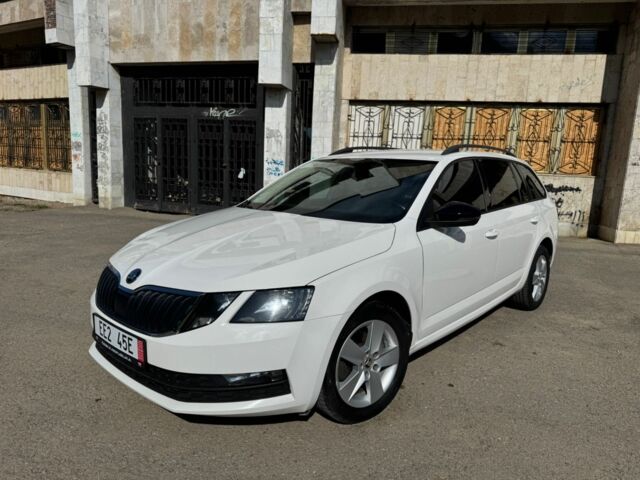 Білий Шкода Октавія, об'ємом двигуна 1.6 л та пробігом 278 тис. км за 11499 $, фото 8 на Automoto.ua