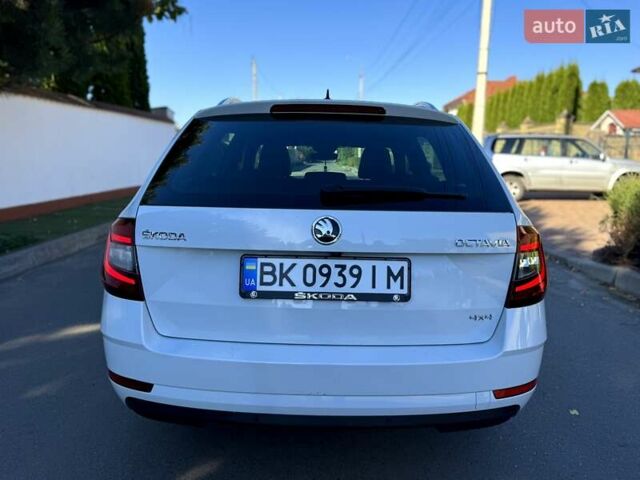 Шкода Октавия 2019 в Ровно на Automoto.ua Белый Шкода Октавия, объемом двигателя 1.97 л и пробегом 226 тыс. км за 18450 $, фото 6 на Automoto.ua