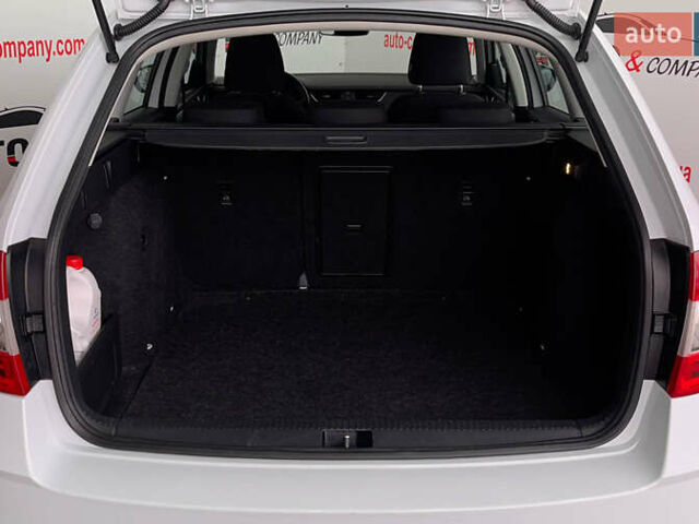 Белый Шкода Октавия, объемом двигателя 1.97 л и пробегом 188 тыс. км за 17750 $, фото 4 на Automoto.ua