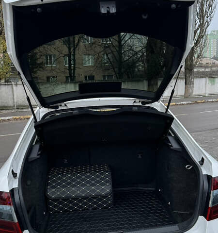 Белый Шкода Октавия, объемом двигателя 1.4 л и пробегом 75 тыс. км за 16500 $, фото 18 на Automoto.ua
