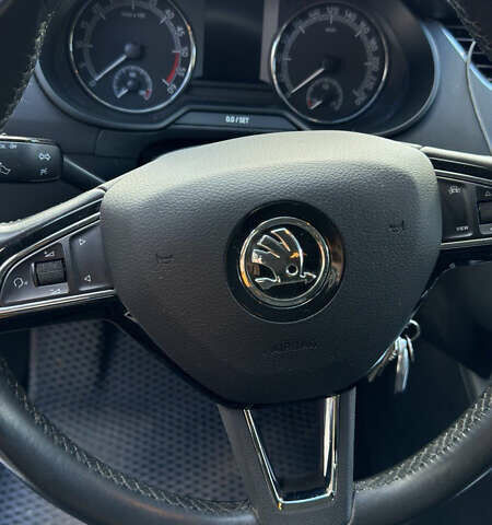 Белый Шкода Октавия, объемом двигателя 1.6 л и пробегом 262 тыс. км за 15500 $, фото 16 на Automoto.ua