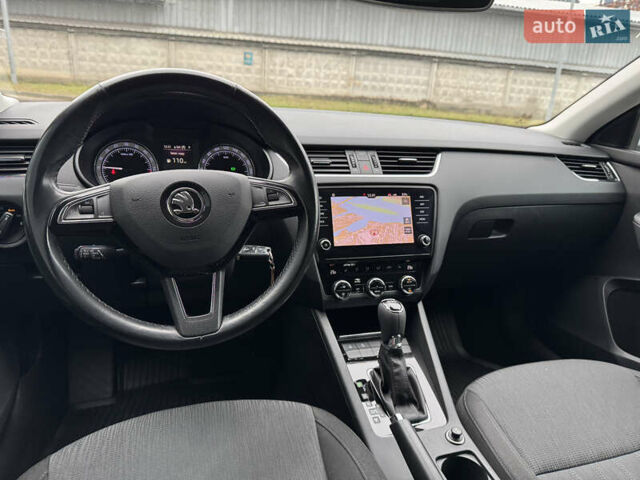 Белый Шкода Октавия, объемом двигателя 1.6 л и пробегом 196 тыс. км за 15499 $, фото 63 на Automoto.ua