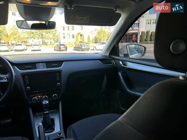 Белый Шкода Октавия, объемом двигателя 2 л и пробегом 201 тыс. км за 14300 $, фото 33 на Automoto.ua