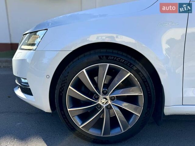 Шкода Октавия 2019 в Ровно на Automoto.ua Белый Шкода Октавия, объемом двигателя 1.97 л и пробегом 226 тыс. км за 18450 $, фото 11 на Automoto.ua