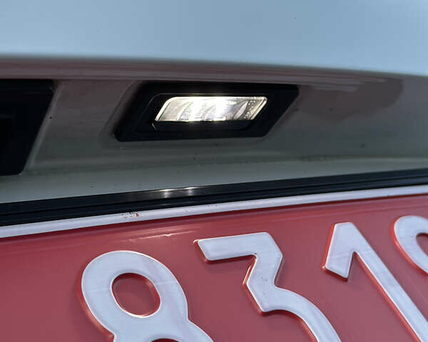 Белый Шкода Октавия, объемом двигателя 2 л и пробегом 257 тыс. км за 14000 $, фото 27 на Automoto.ua