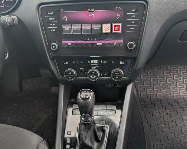 Білий Шкода Октавія, об'ємом двигуна 1.97 л та пробігом 226 тис. км за 18990 $, фото 59 на Automoto.ua