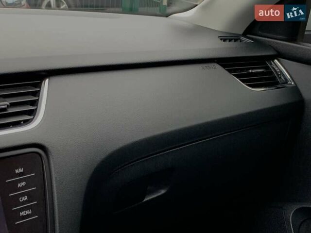 Білий Шкода Октавія, об'ємом двигуна 1.6 л та пробігом 202 тис. км за 16655 $, фото 54 на Automoto.ua