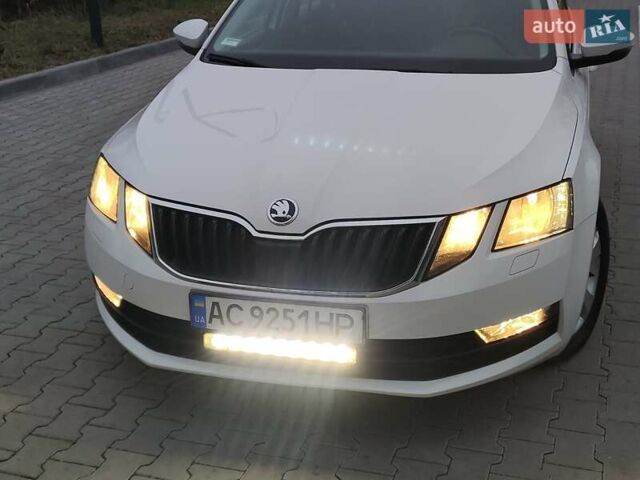 Білий Шкода Октавія, об'ємом двигуна 1.97 л та пробігом 198 тис. км за 14750 $, фото 46 на Automoto.ua