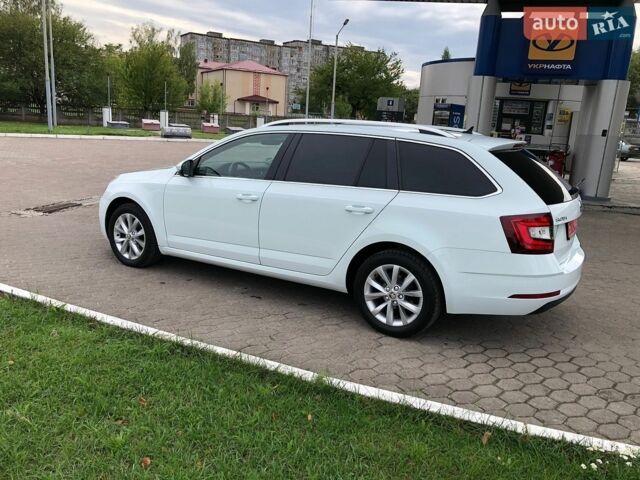 Белый Шкода Октавия, объемом двигателя 2 л и пробегом 289 тыс. км за 14990 $, фото 4 на Automoto.ua