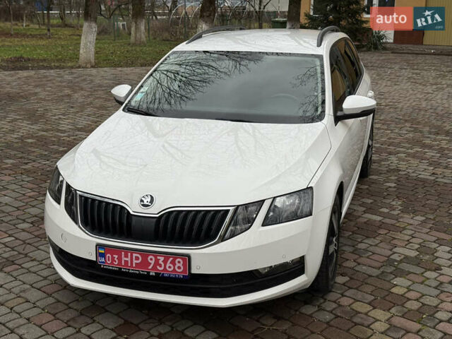 Белый Шкода Октавия, объемом двигателя 2 л и пробегом 197 тыс. км за 14200 $, фото 9 на Automoto.ua