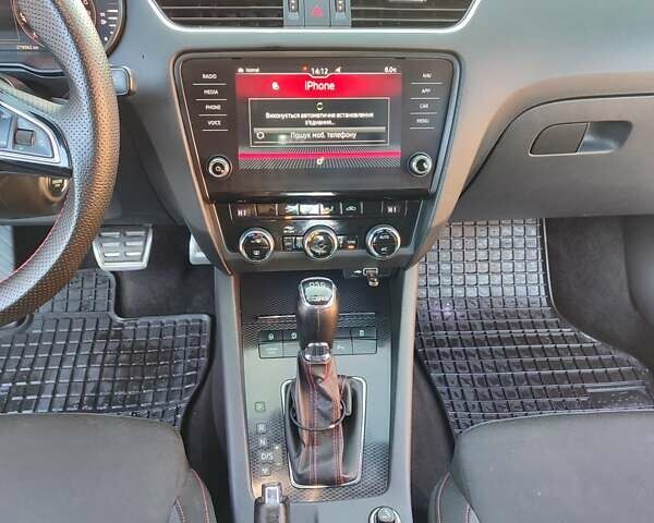 Белый Шкода Октавия, объемом двигателя 1.97 л и пробегом 270 тыс. км за 19350 $, фото 43 на Automoto.ua