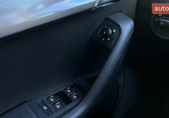 Белый Шкода Октавия, объемом двигателя 2 л и пробегом 201 тыс. км за 14300 $, фото 19 на Automoto.ua