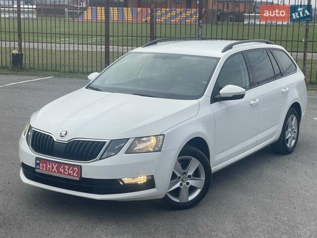 Білий Шкода Октавія, об'ємом двигуна 2 л та пробігом 218 тис. км за 13999 $, фото 16 на Automoto.ua