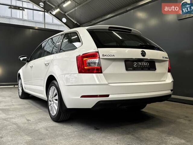 Белый Шкода Октавия, объемом двигателя 1.97 л и пробегом 148 тыс. км за 18300 $, фото 12 на Automoto.ua