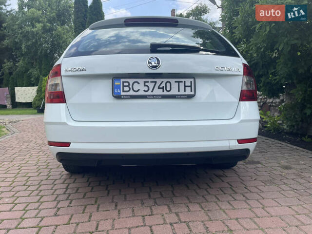 Белый Шкода Октавия, объемом двигателя 1.6 л и пробегом 212 тыс. км за 14500 $, фото 3 на Automoto.ua
