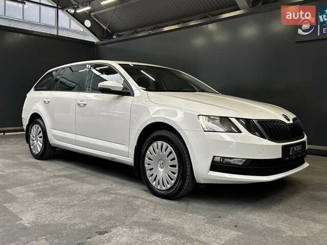 Белый Шкода Октавия, объемом двигателя 1.97 л и пробегом 148 тыс. км за 18300 $, фото 20 на Automoto.ua