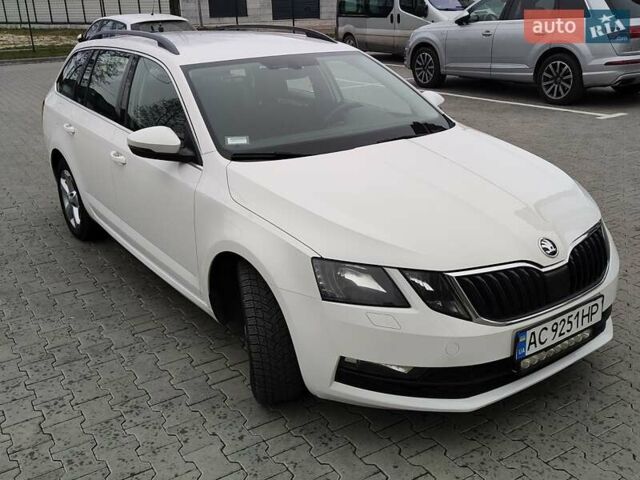 Білий Шкода Октавія, об'ємом двигуна 1.97 л та пробігом 198 тис. км за 14750 $, фото 5 на Automoto.ua