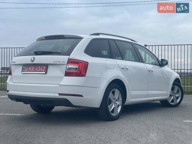 Білий Шкода Октавія, об'ємом двигуна 2 л та пробігом 218 тис. км за 13999 $, фото 34 на Automoto.ua