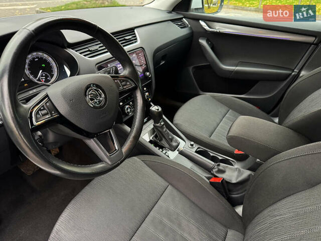 Белый Шкода Октавия, объемом двигателя 1.6 л и пробегом 196 тыс. км за 15499 $, фото 37 на Automoto.ua