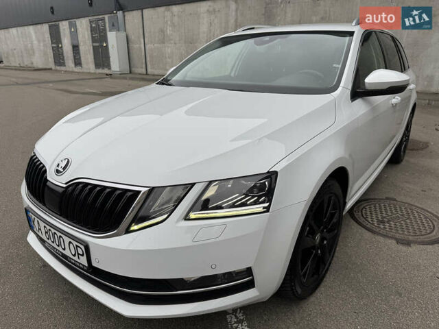 Белый Шкода Октавия, объемом двигателя 1.6 л и пробегом 196 тыс. км за 15499 $, фото 18 на Automoto.ua