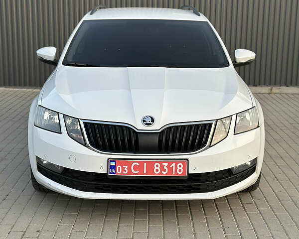 Белый Шкода Октавия, объемом двигателя 2 л и пробегом 257 тыс. км за 14000 $, фото 12 на Automoto.ua