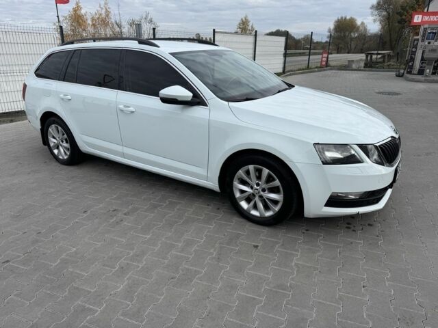 Білий Шкода Октавія, об'ємом двигуна 2 л та пробігом 280 тис. км за 12300 $, фото 2 на Automoto.ua