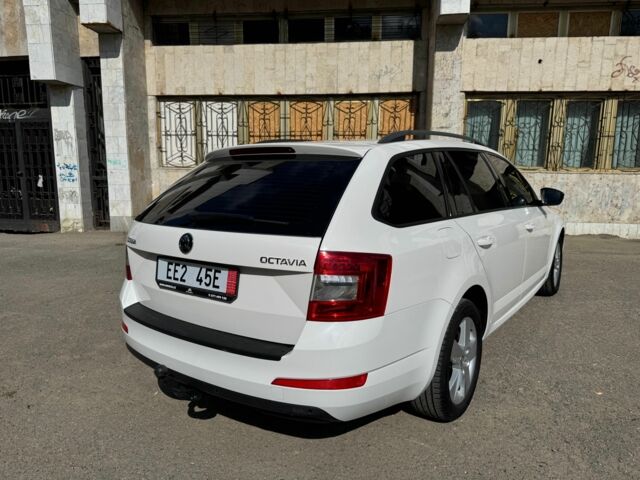 Білий Шкода Октавія, об'ємом двигуна 1.6 л та пробігом 278 тис. км за 11499 $, фото 12 на Automoto.ua