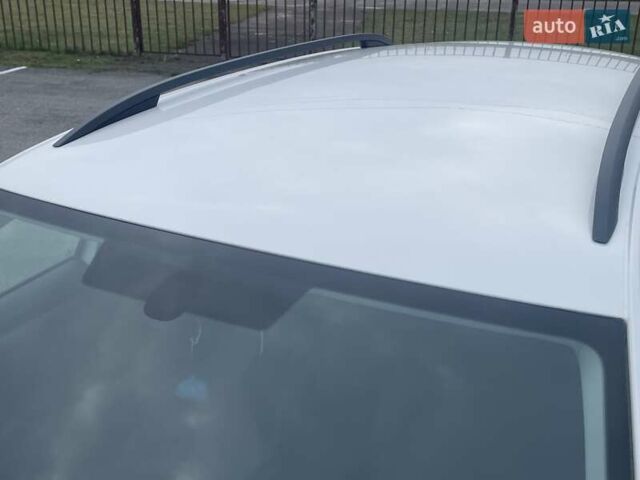 Білий Шкода Октавія, об'ємом двигуна 2 л та пробігом 218 тис. км за 13999 $, фото 21 на Automoto.ua