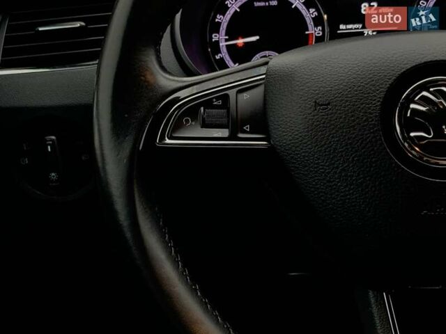 Білий Шкода Октавія, об'ємом двигуна 1.6 л та пробігом 202 тис. км за 16655 $, фото 41 на Automoto.ua