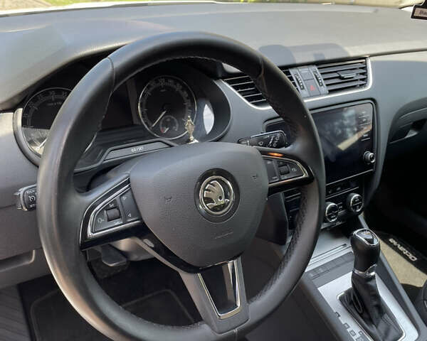 Белый Шкода Октавия, объемом двигателя 1.6 л и пробегом 212 тыс. км за 14500 $, фото 26 на Automoto.ua