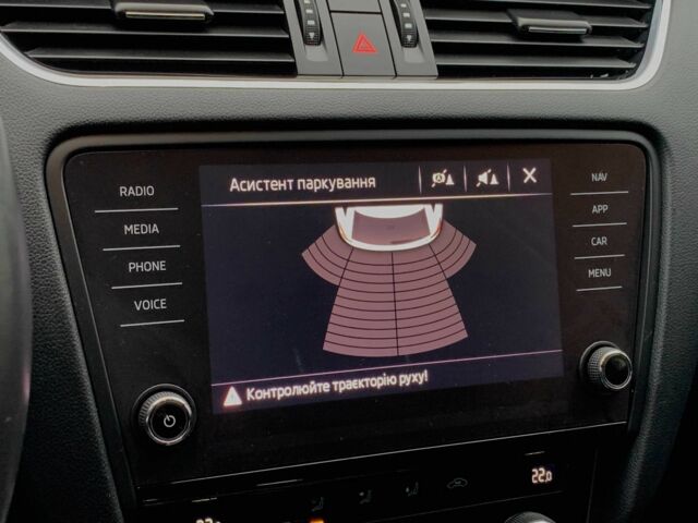 Білий Шкода Октавія, об'ємом двигуна 1.6 л та пробігом 202 тис. км за 16655 $, фото 20 на Automoto.ua