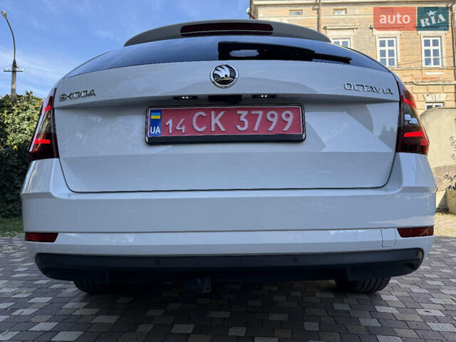 Білий Шкода Октавія, об'ємом двигуна 2 л та пробігом 199 тис. км за 16250 $, фото 65 на Automoto.ua
