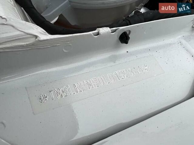 Белый Шкода Октавия, объемом двигателя 2 л и пробегом 193 тыс. км за 18700 $, фото 91 на Automoto.ua