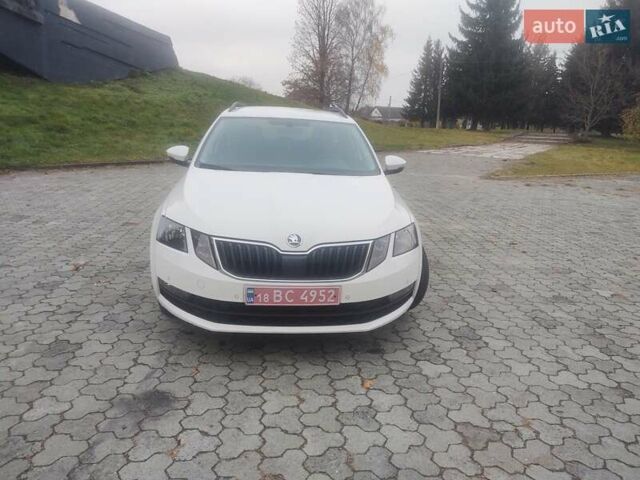 Белый Шкода Октавия, объемом двигателя 1.98 л и пробегом 211 тыс. км за 16500 $, фото 45 на Automoto.ua
