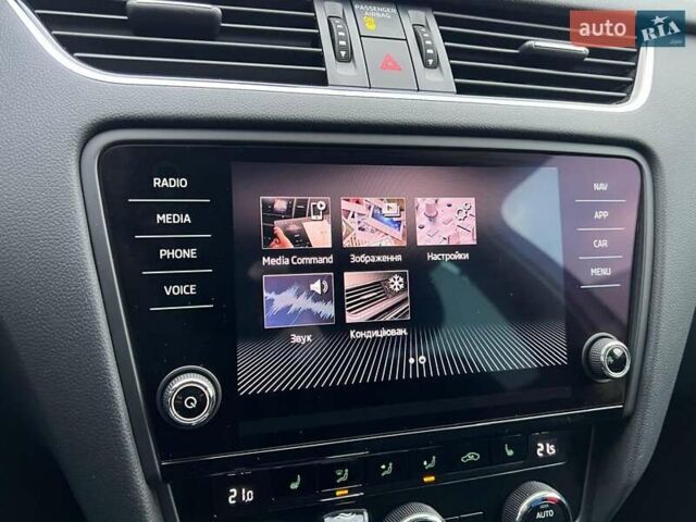 Белый Шкода Октавия, объемом двигателя 2 л и пробегом 193 тыс. км за 18700 $, фото 108 на Automoto.ua