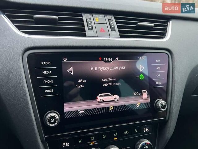 Белый Шкода Октавия, объемом двигателя 2 л и пробегом 193 тыс. км за 18700 $, фото 107 на Automoto.ua