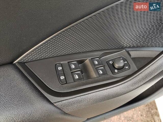 Белый Шкода Октавия, объемом двигателя 2 л и пробегом 310 тыс. км за 17350 $, фото 22 на Automoto.ua