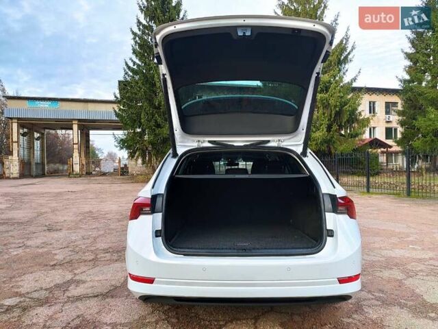 Белый Шкода Октавия, объемом двигателя 2 л и пробегом 310 тыс. км за 17800 $, фото 29 на Automoto.ua