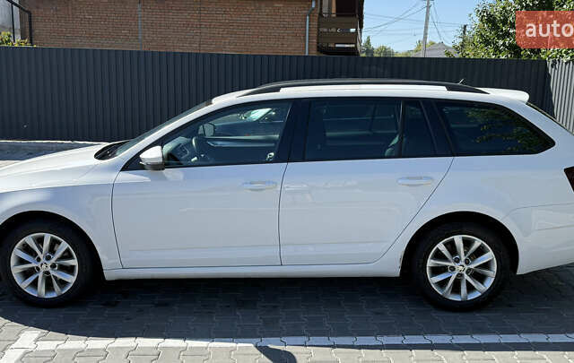 Білий Шкода Октавія, об'ємом двигуна 2 л та пробігом 286 тис. км за 15300 $, фото 7 на Automoto.ua